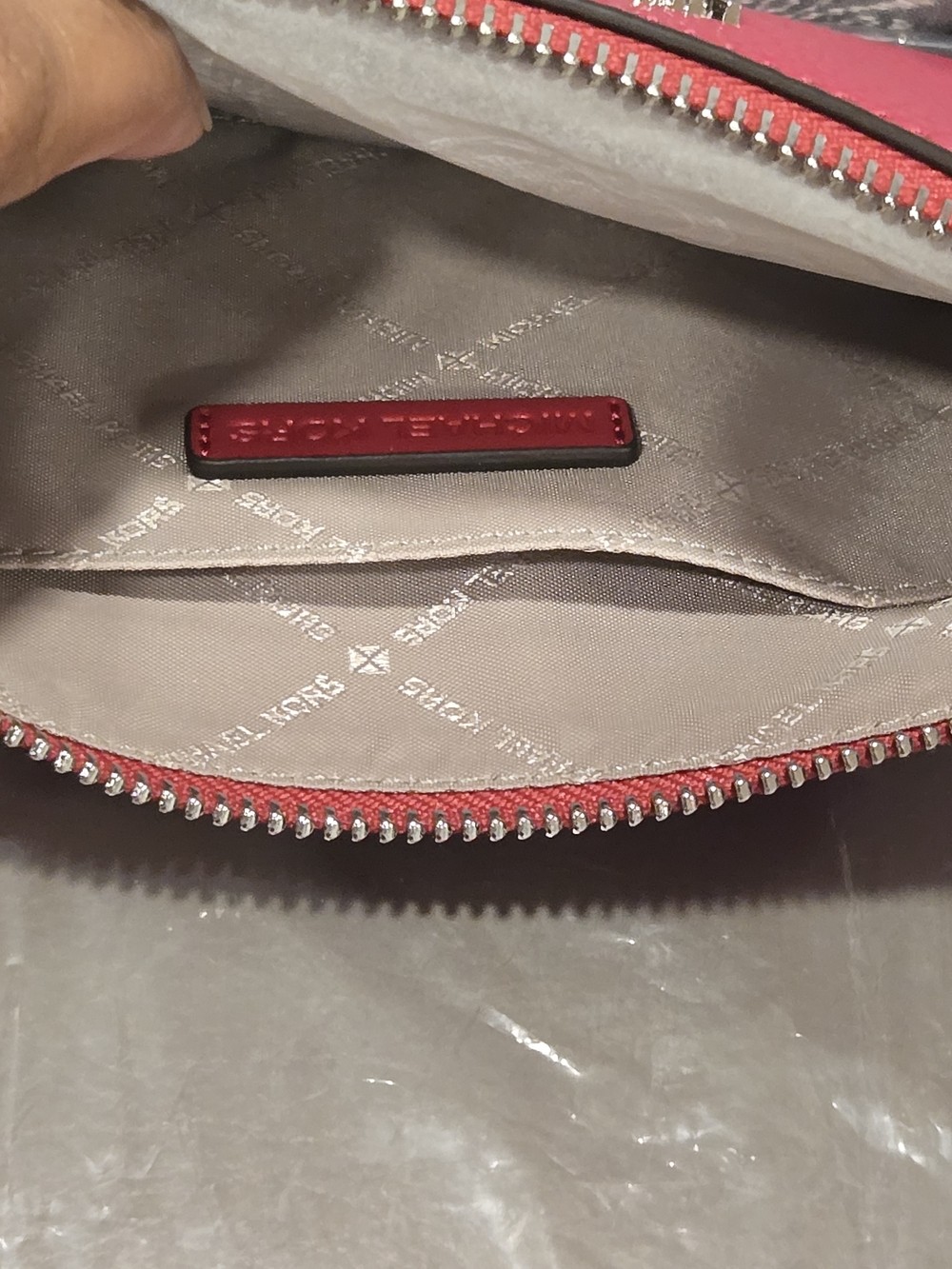 Michael Kors Pink Pebbled Leather Shoulder Bag - Picture 5 of 6
